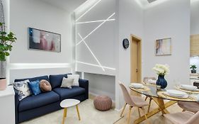 D.Five Aradi B Apartment